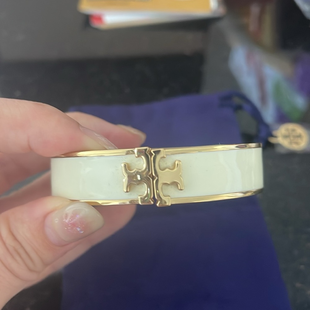 Tory Burch Gold Logo Bracelet - Picture 4 of 4